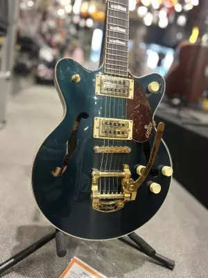 Gretsch Guitars - G2657TG Streamliner Center Block Jr. Double-Cut with Bigsby and Gold Hardware FSR, Laurel Fingerboard - Midnight Sapphire 2